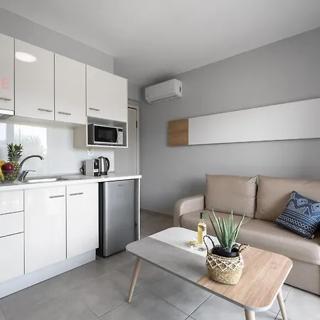 Ouranos, Nilie Hospitality Mgmt * Νικήτη