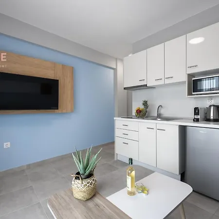 Ouranos, Nilie Hospitality Mgmt Νικήτη